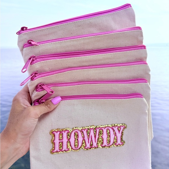 “Howdy” Canvas Pouch - Picture 1 of 3
